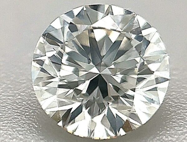 0.6 Carat, Natural White, Round Diamond ~ H Colour, VVS2 Clarity