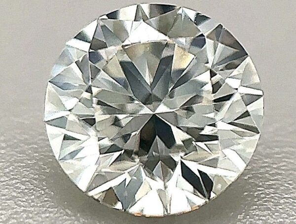 0.6 Carat, Natural White, Round Diamond ~ H Colour, VS2 Clarity