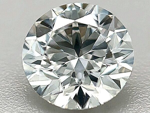 0.8 Carat, Natural White, Round Diamond ~ D Colour, VS2 Clarity